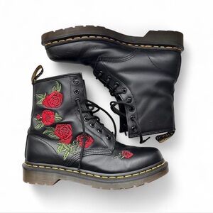 Dr. Martens 1460 Vonda Floral Leather Lace Up Black Boots $190 size 9